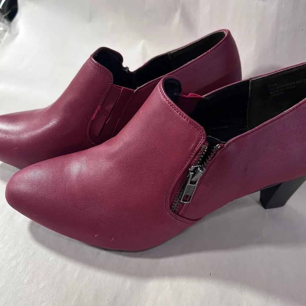 Rialto Sandra Red Faux‎ Leather Ankle Booties Shooties Size 9.5M Zip Block Heel